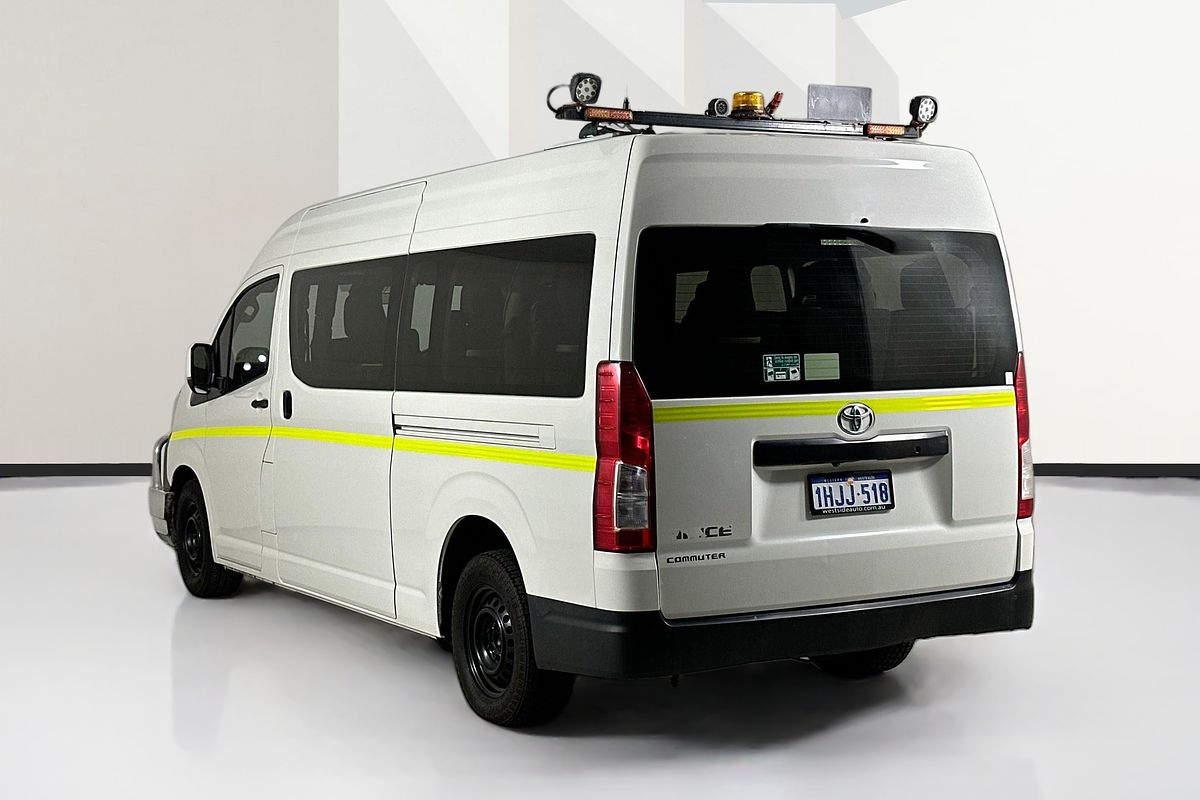2021 Toyota HIACE SLWB COMMUTER (12 SEATS) in WHITE | Used Bus | Stock ...