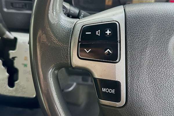 2015 Toyota HIACE COMMUTER KDH223R MY14
