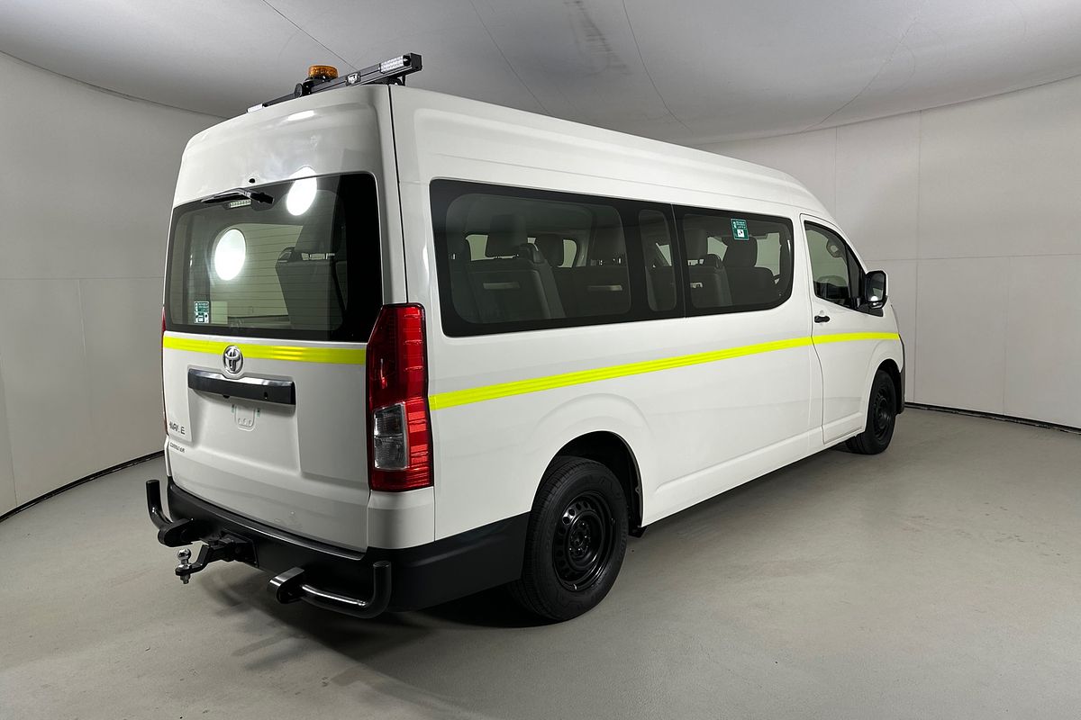 2021 Toyota HIACE SLWB COMMUTER (12 SEATS) GDH322R