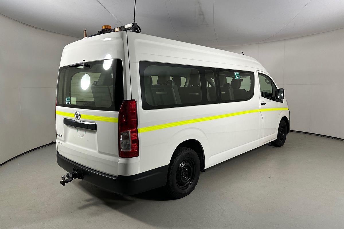 2021 Toyota HIACE SLWB COMMUTER (12 SEATS) GDH322R