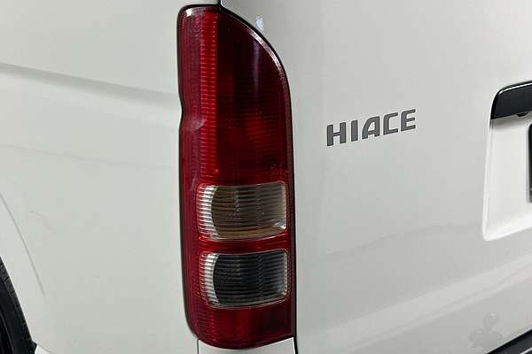 2018 Toyota Hiace Commuter KDH223R