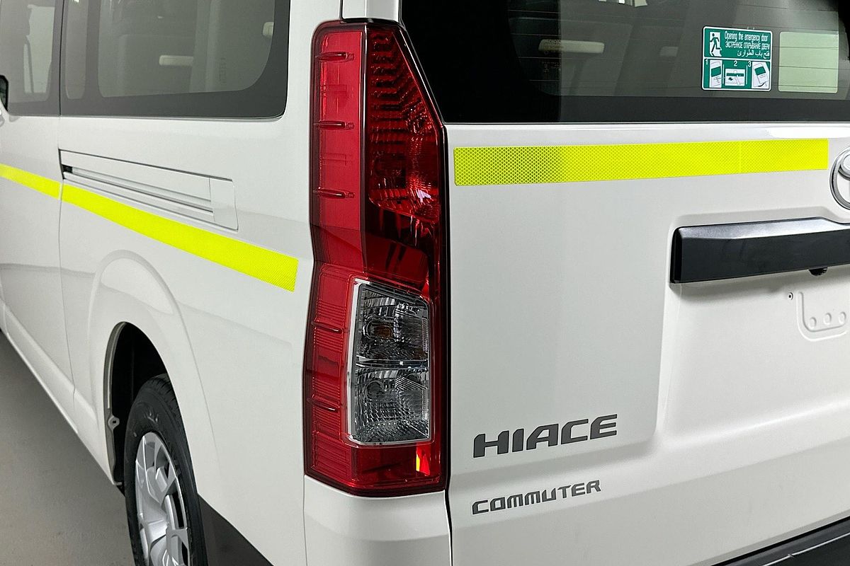 2025 Toyota Hiace SLWB COMMUTER (12 SEATS) GDH322R