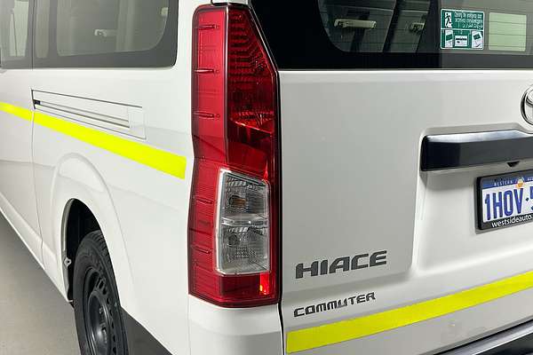 2022 Toyota Hiace Commuter GDH322R