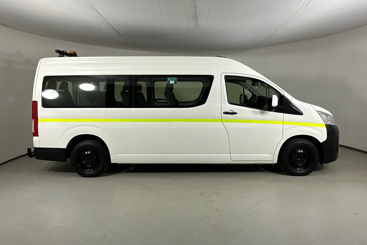 2021 Toyota HIACE SLWB COMMUTER (12 SEATS) GDH322R