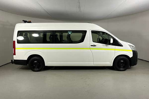 2021 Toyota HIACE SLWB COMMUTER (12 SEATS) GDH322R