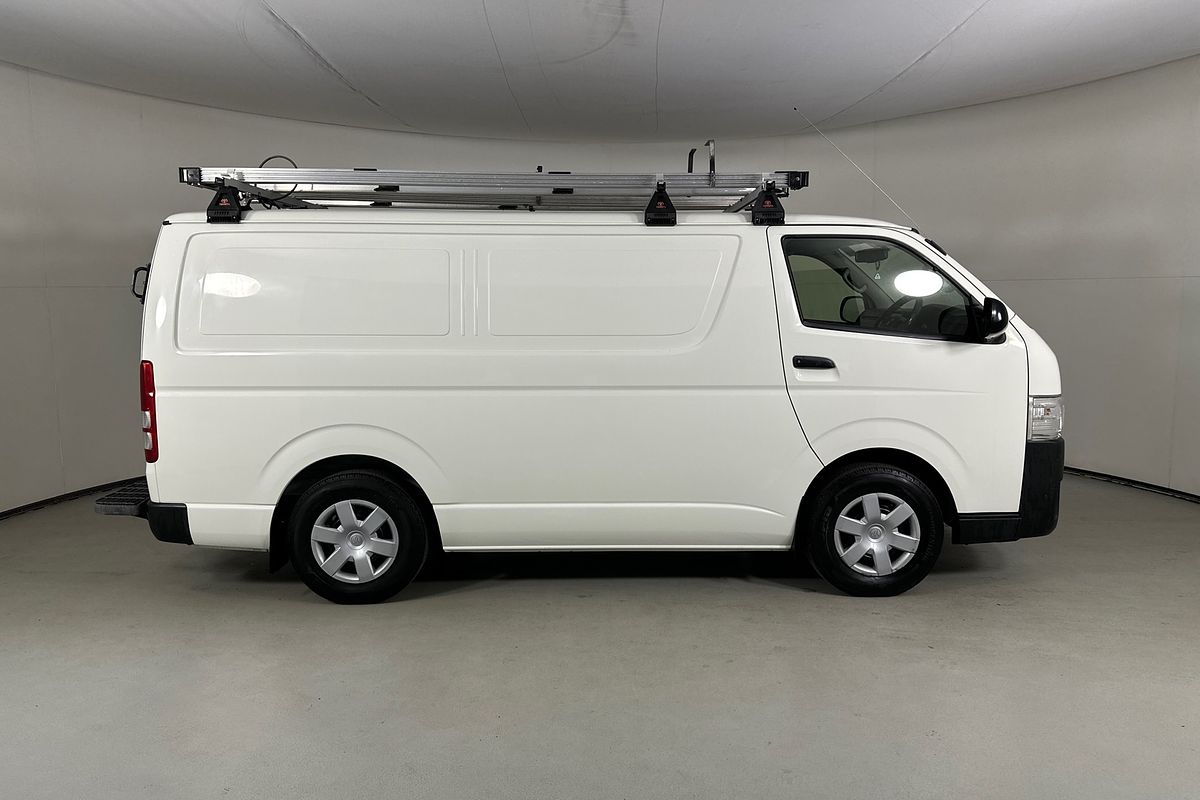 2015 Toyota HIACE TRH201R LWB