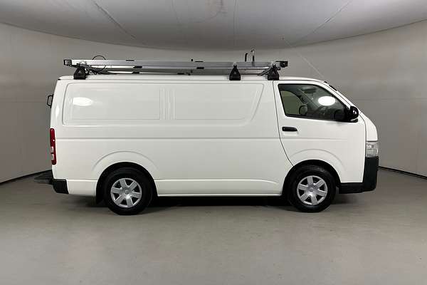 2015 Toyota HIACE TRH201R LWB