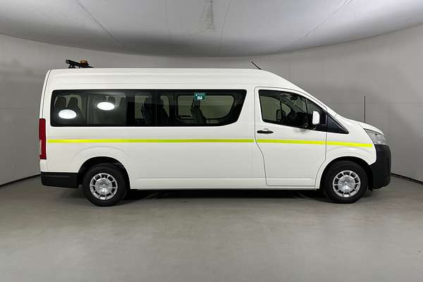 2025 Toyota Hiace SLWB COMMUTER (12 SEATS) GDH322R