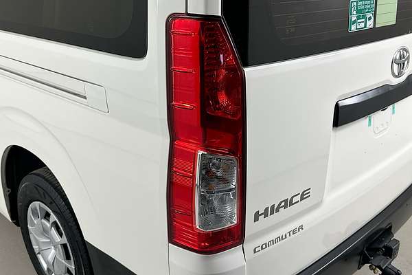 2021 Toyota HIACE SLWB COMMUTER (12 SEATS) GDH322R