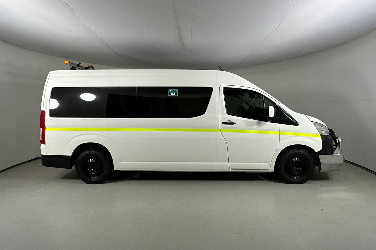 2023 Toyota Hiace SLWB COMMUTER (12 SEATS) GDH322R