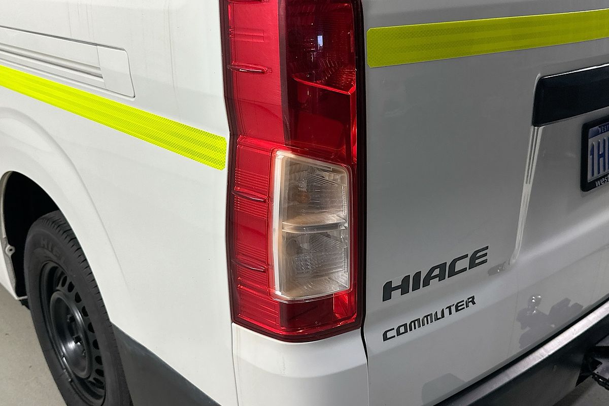 2021 Toyota Hiace SLWB COMMUTER (12 SEATS) GDH322R