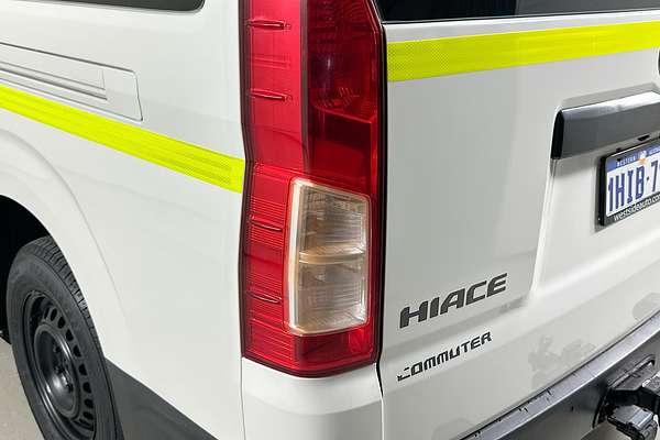 2021 Toyota Hiace SLWB COMMUTER (12 SEATS) GDH322R