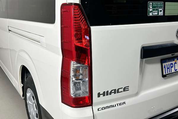 2022 Toyota Hiace SLWB COMMUTER (12 SEATS) GDH322R
