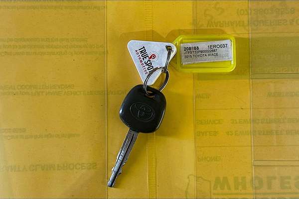 2015 Toyota HIACE COMMUTER KDH223R MY14