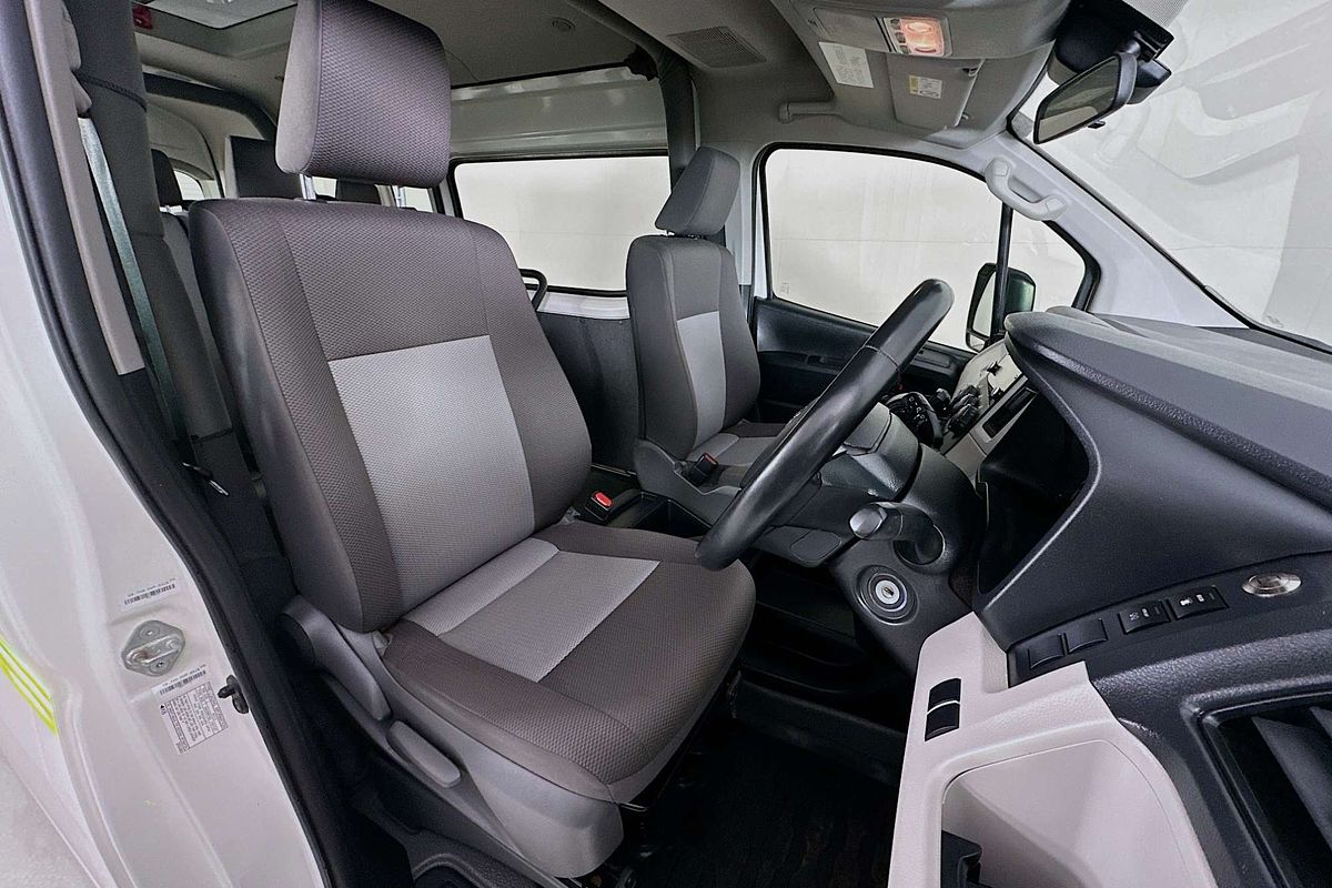 2020 Toyota HIACE Commuter GDH322R