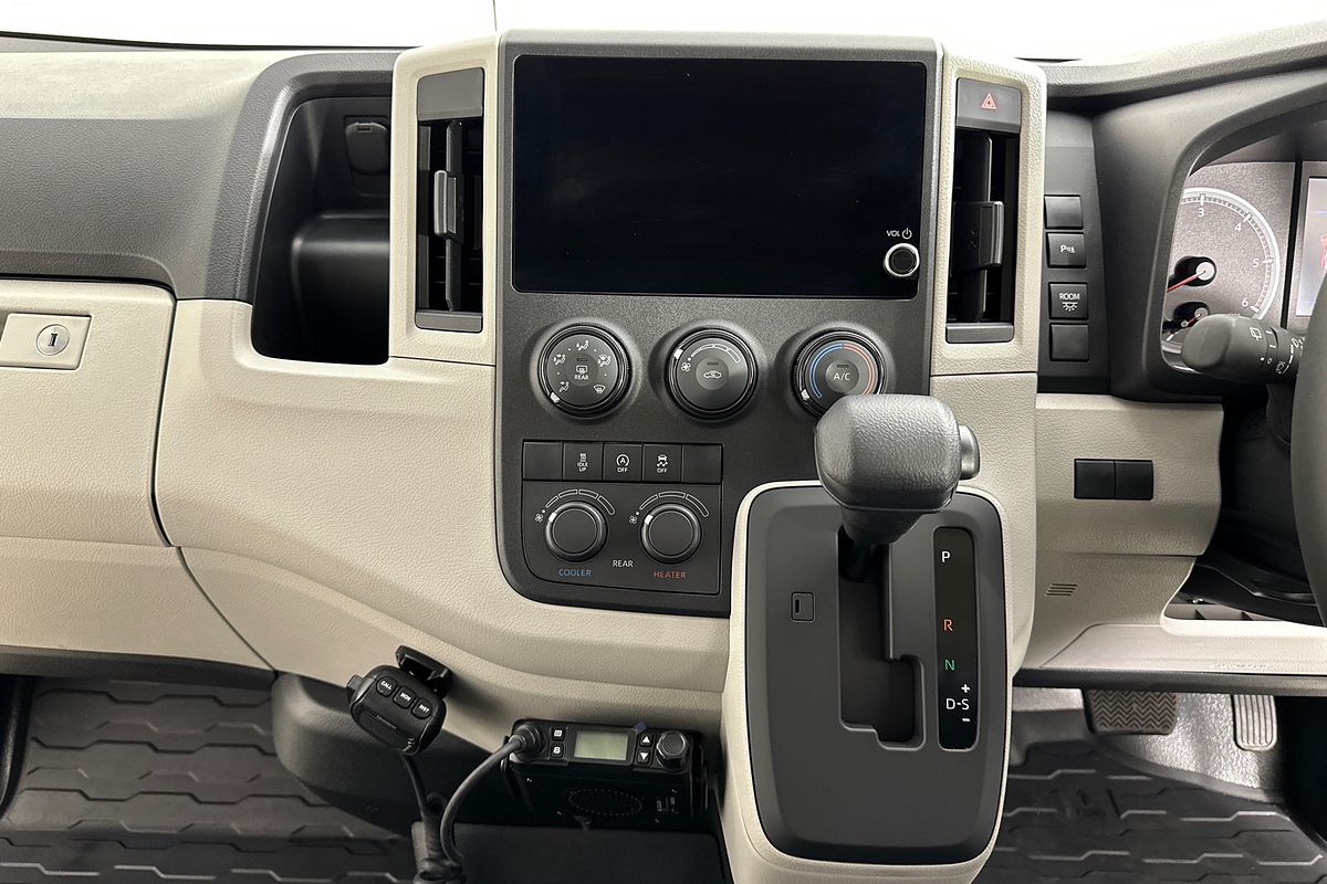2025 Toyota Hiace SLWB COMMUTER (12 SEATS) GDH322R