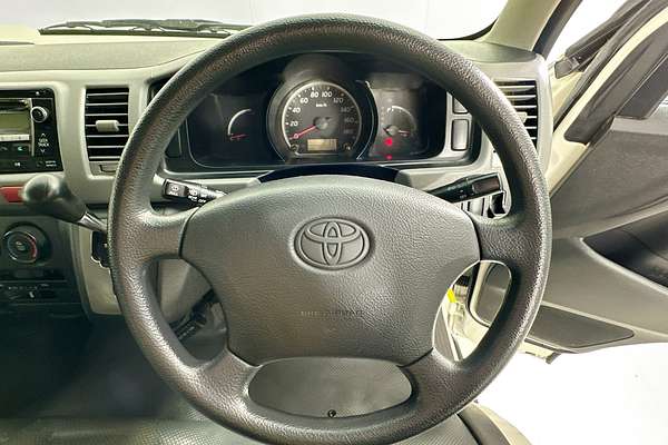 2010 Toyota Hiace COMMUTER KDH223R MY11 UPGRADE