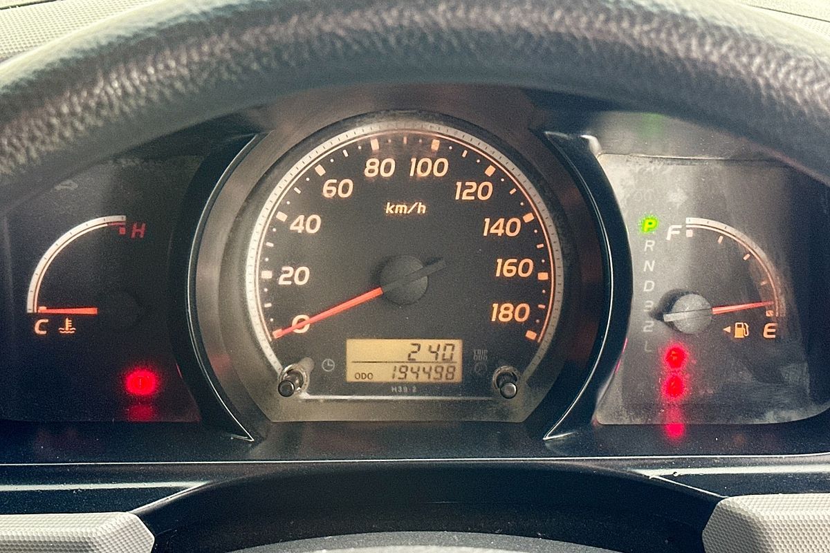 2010 Toyota Hiace COMMUTER KDH223R MY11 UPGRADE