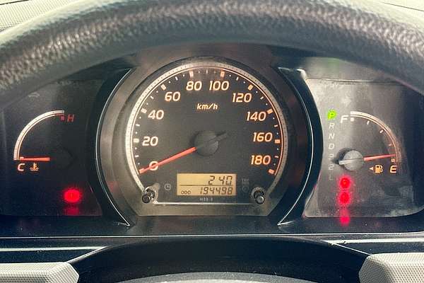 2010 Toyota Hiace COMMUTER KDH223R MY11 UPGRADE