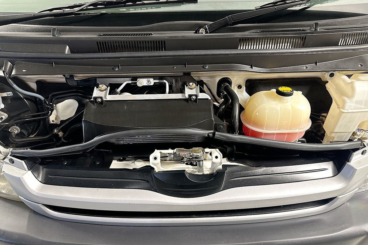 2010 Toyota Hiace COMMUTER KDH223R MY11 UPGRADE