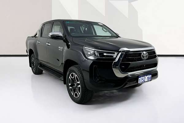 2023 Toyota HILUX SR5 (4x4) GUN126R 4X4