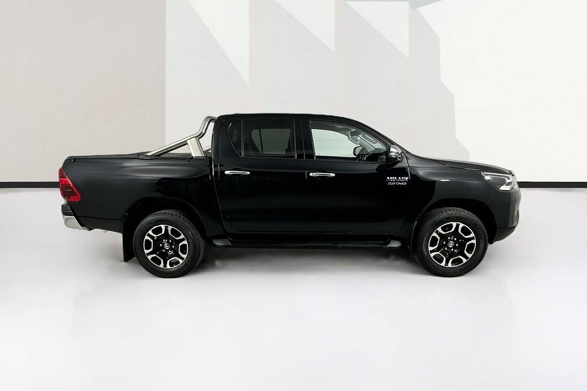 2023 Toyota HILUX SR5 (4x4) GUN126R 4X4
