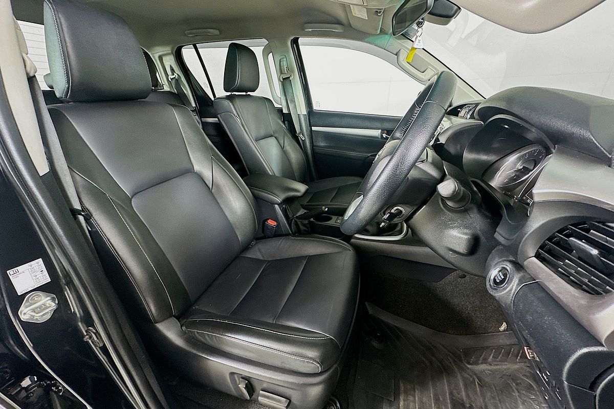 2022 Toyota HILUX SR5 (4x4) GUN126R 4X4