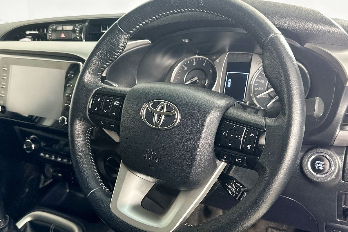 2021 Toyota HILUX SR5 (4x4) GUN126R FACELIFT 4X4