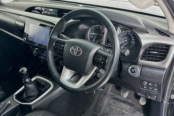 2022 Toyota HILUX SR5 (4x4) GUN126R 4X4