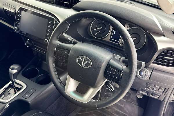 2023 Toyota HILUX SR5 (4x4) GUN126R 4X4
