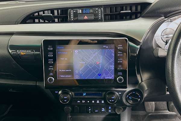 2022 Toyota HILUX SR5 (4x4) GUN126R 4X4