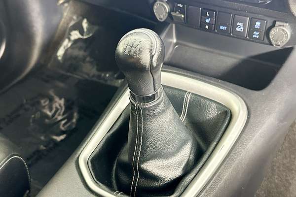 2021 Toyota HILUX SR5 (4x4) GUN126R FACELIFT 4X4
