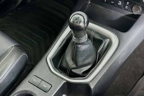 2022 Toyota HILUX SR5 (4x4) GUN126R 4X4