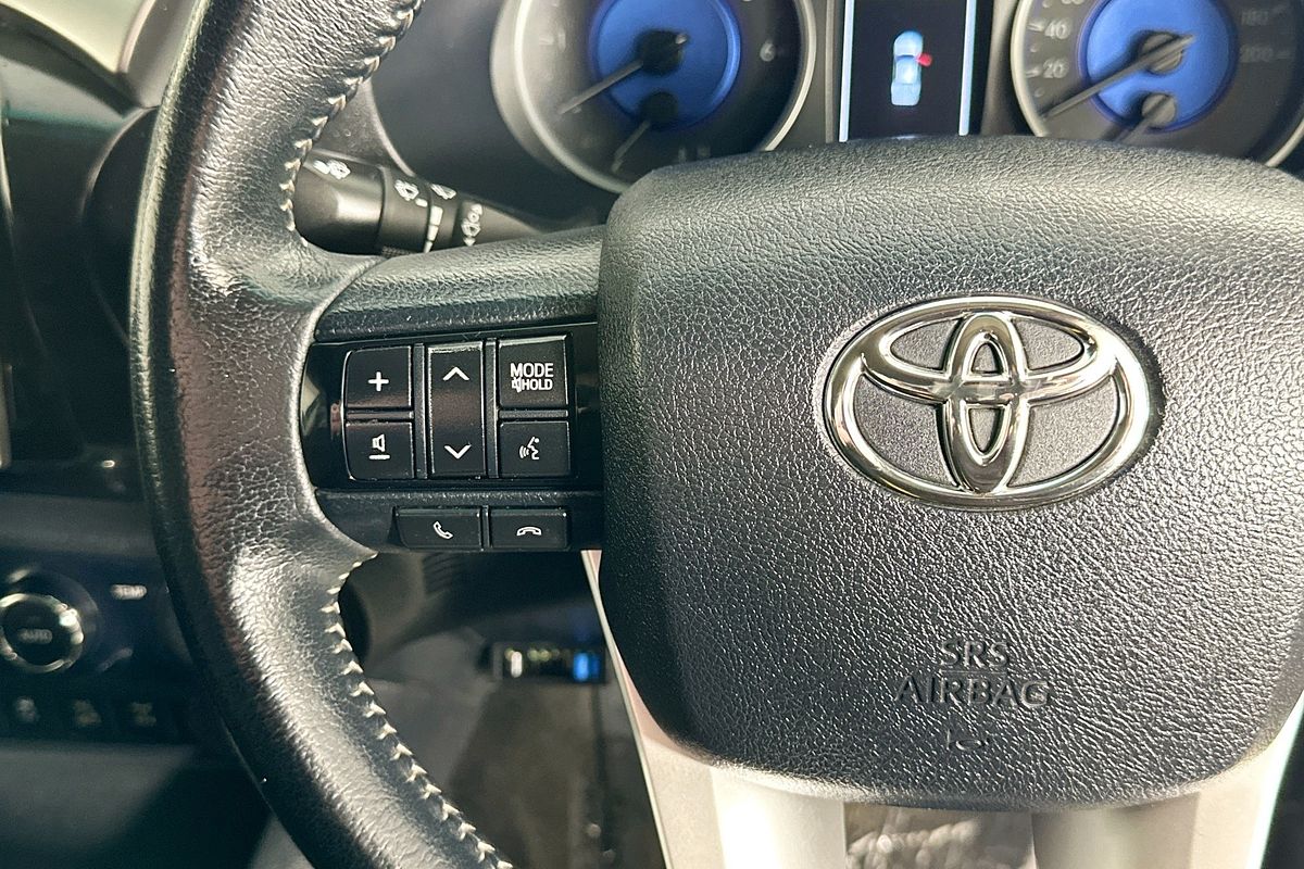 2018 Toyota HILUX SR5 (4x4) GUN126R MY17 4X4