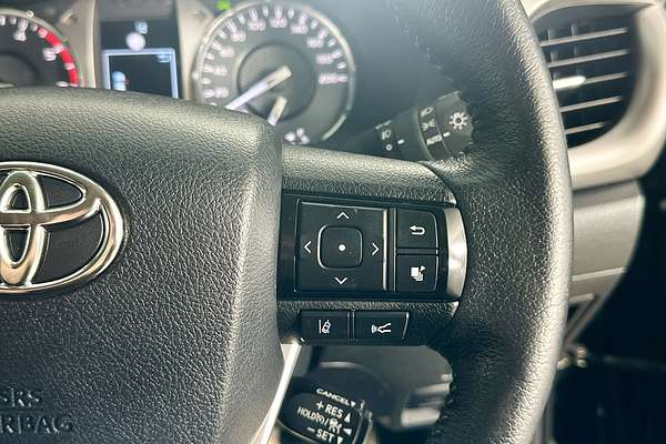 2021 Toyota HILUX SR5 (4x4) GUN126R FACELIFT 4X4