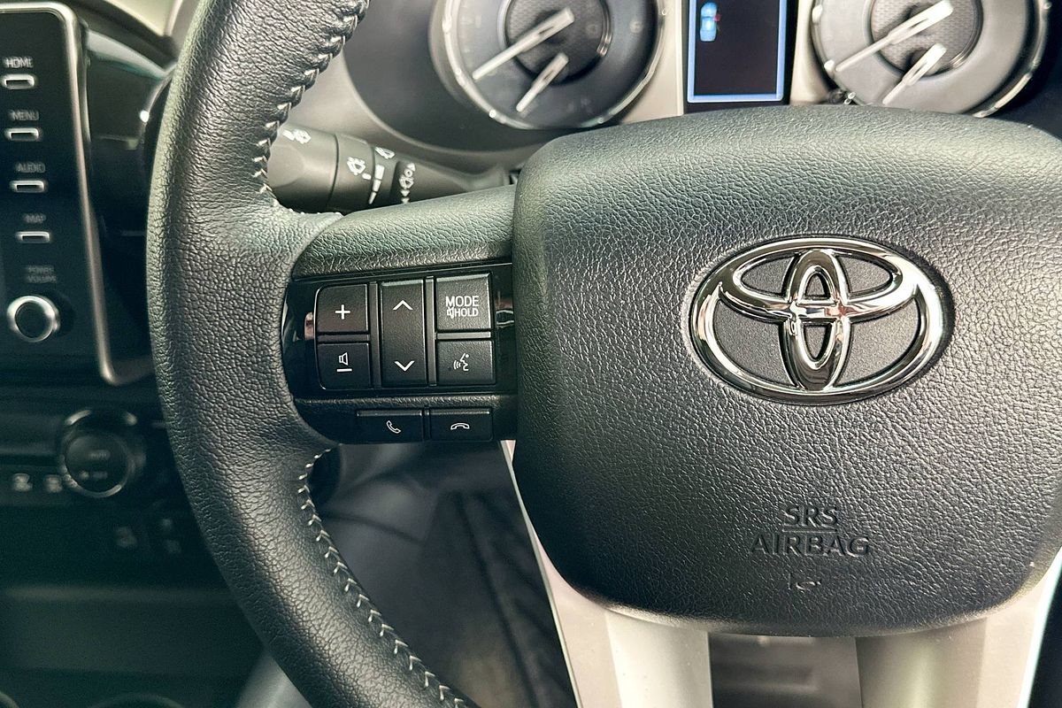 2023 Toyota HILUX SR5 (4x4) GUN126R 4X4