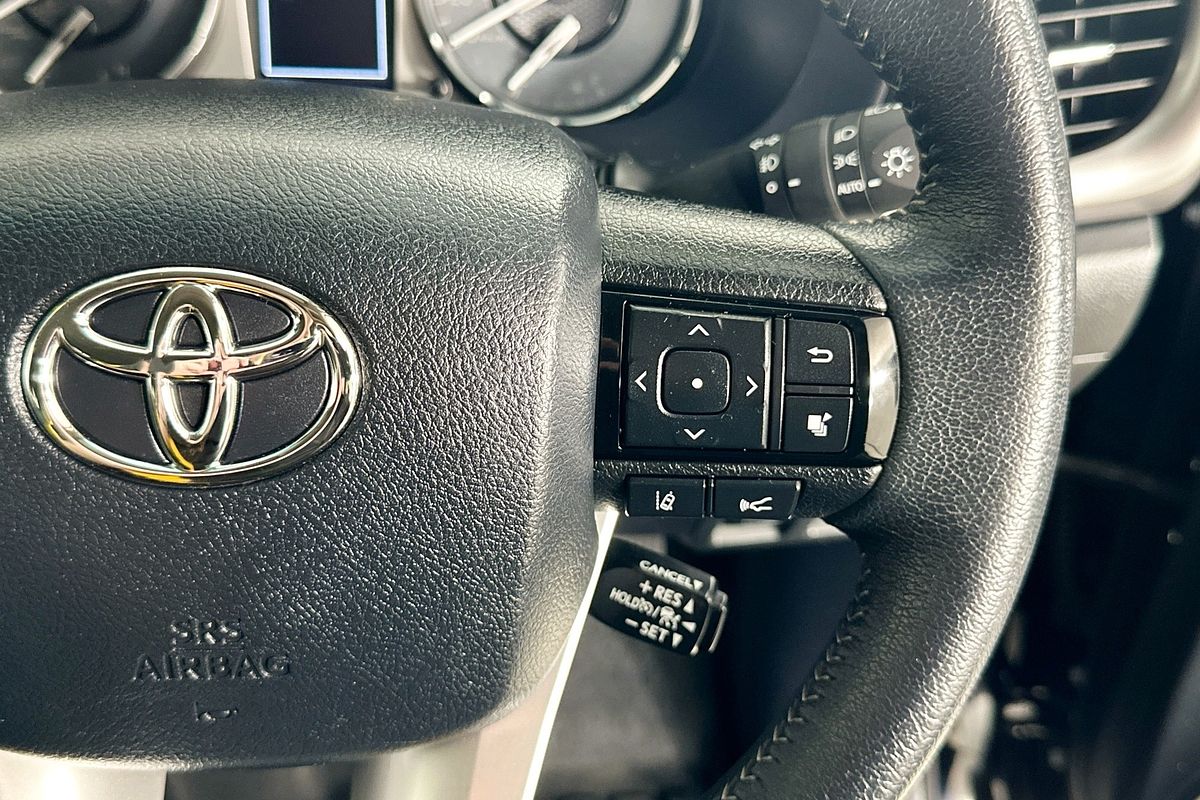 2021 Toyota HILUX SR5 (4x4) GUN126R 4X4