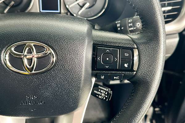 2021 Toyota HILUX SR5 (4x4) GUN126R 4X4