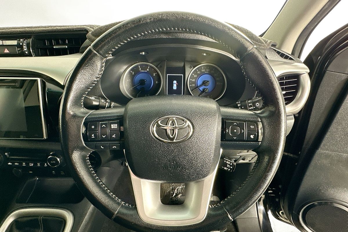 2018 Toyota HILUX SR5 (4x4) GUN126R MY17 4X4