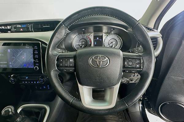 2022 Toyota HILUX SR5 (4x4) GUN126R 4X4