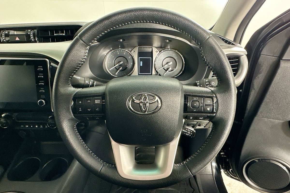 2023 Toyota HILUX SR5 (4x4) GUN126R 4X4