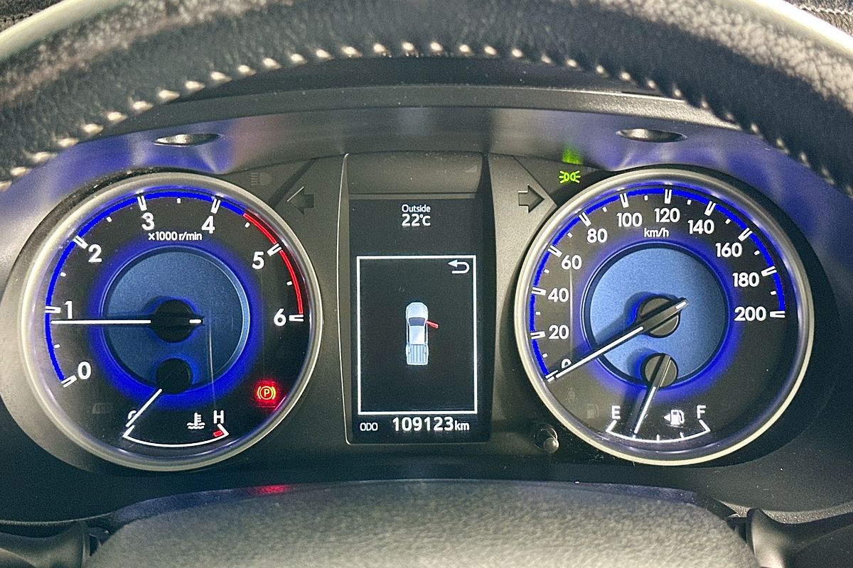 2018 Toyota HILUX SR5 (4x4) GUN126R MY17 4X4