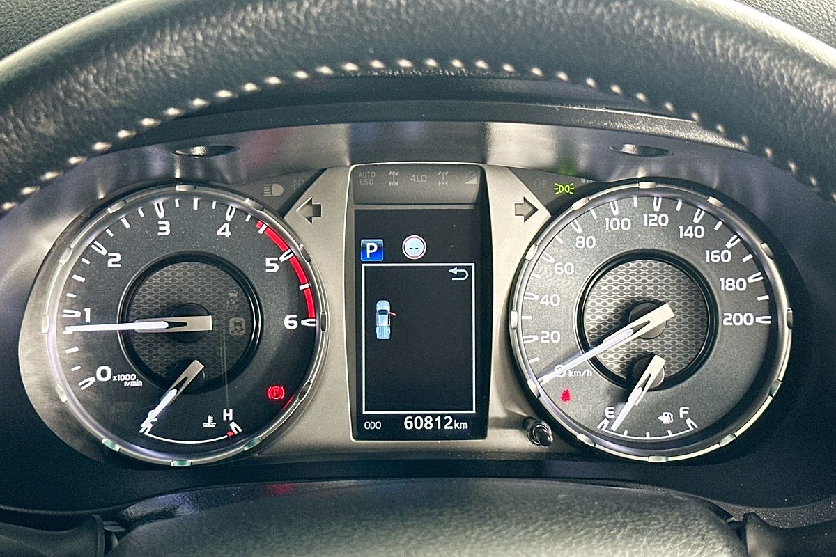 2021 Toyota HILUX SR5 (4x4) GUN126R 4X4