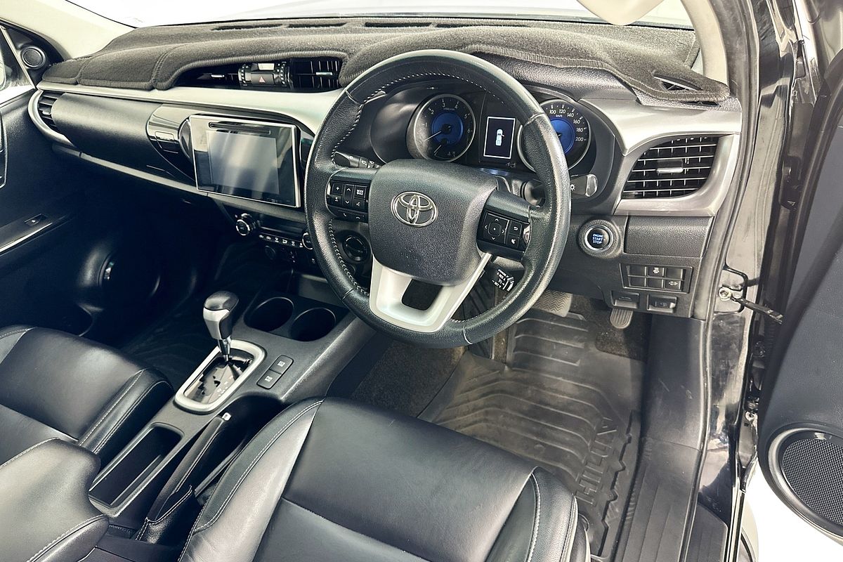2018 Toyota HILUX SR5 (4x4) GUN126R MY17 4X4