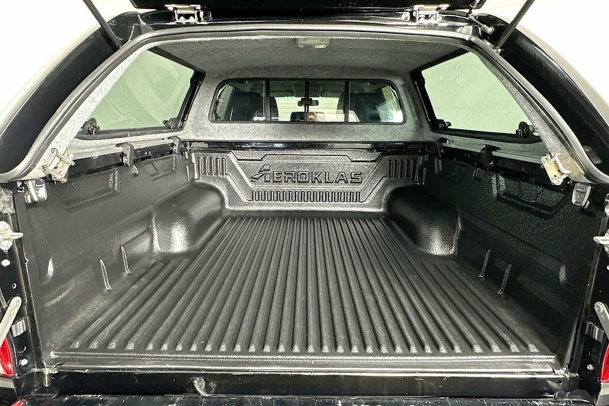 2018 Toyota HILUX SR5 (4x4) GUN126R MY17 4X4