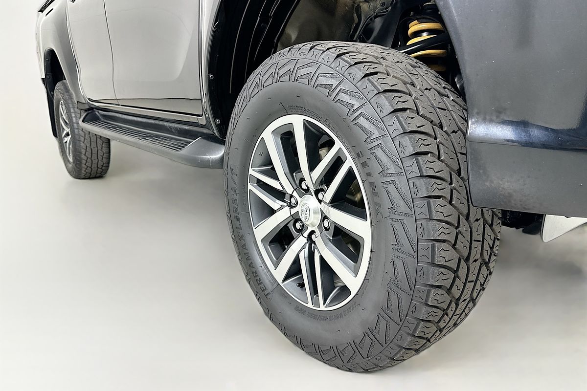 2018 Toyota HILUX SR5 (4x4) GUN126R MY17 4X4