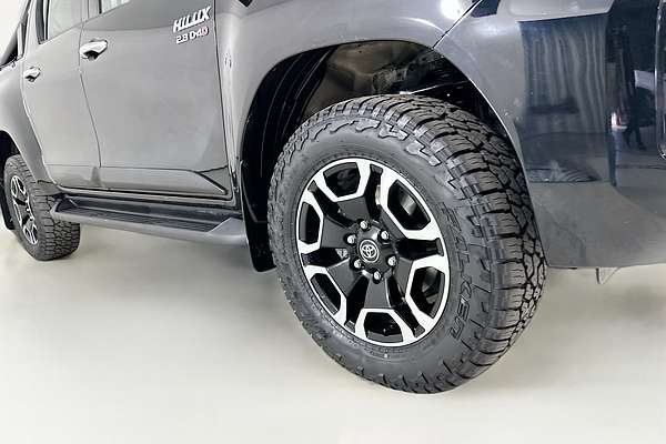 2022 Toyota HILUX SR5 (4x4) GUN126R 4X4