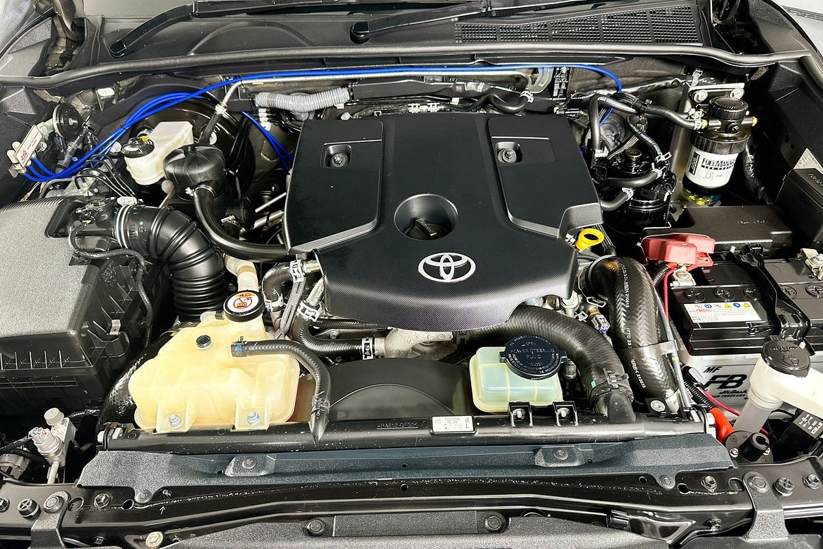 2021 Toyota HILUX SR5 (4x4) GUN126R 4X4