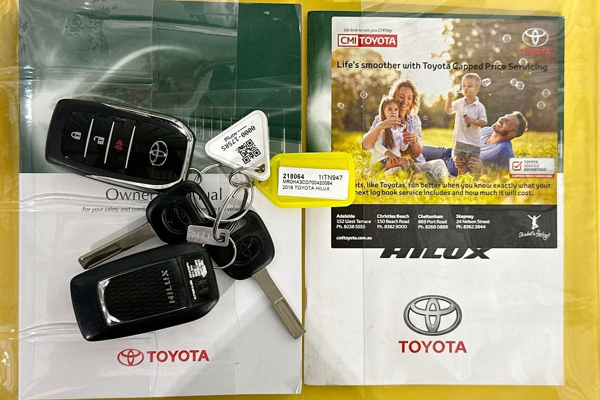 2018 Toyota HILUX SR5 (4x4) GUN126R MY17 4X4