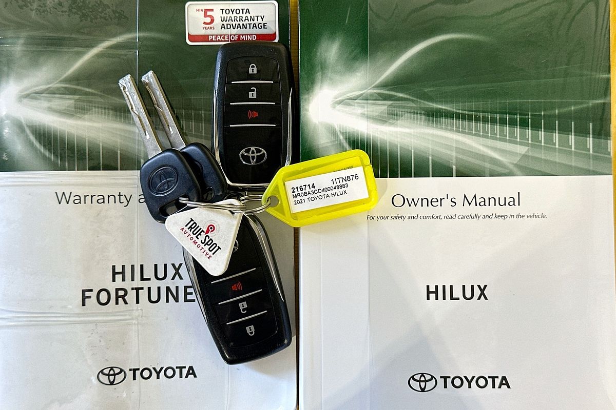 2021 Toyota HILUX SR5 (4x4) GUN126R 4X4